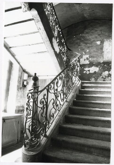 escalier, vue partielle