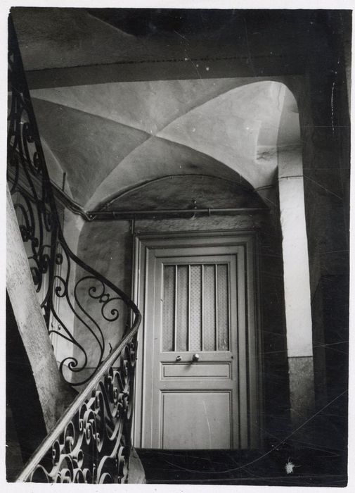 escalier, vue partielle