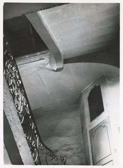 escalier, vue partielle