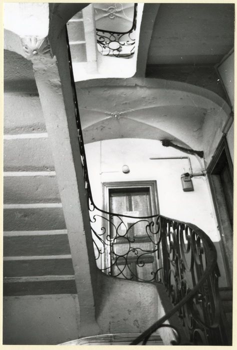 escalier, vue partielle