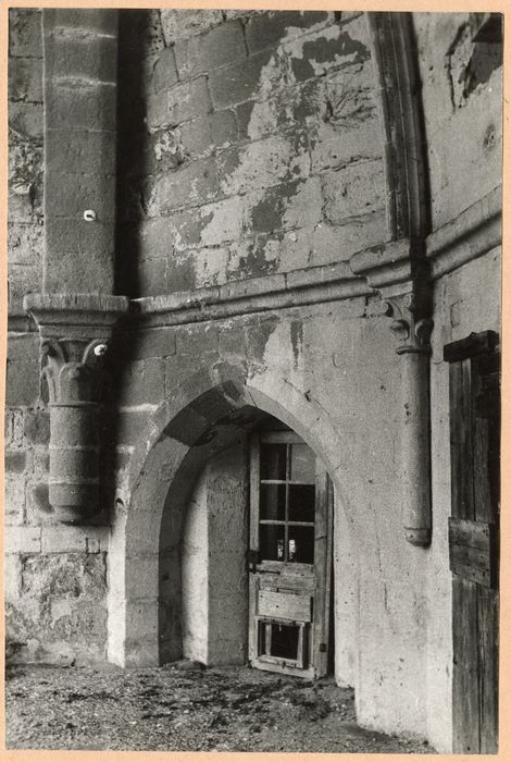 abside du choeur de la chapelle, détail de la baie nord-est