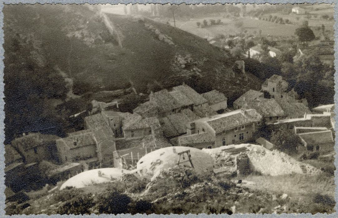 vue partielle du bourg depuis l’Est