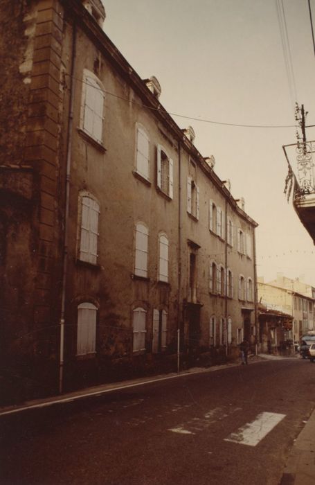 façade nord-est sur rue