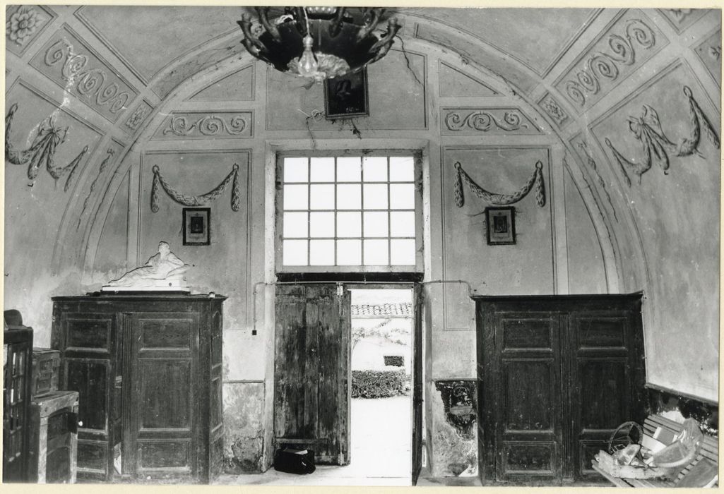 chapelle, vue partielle des décors peints