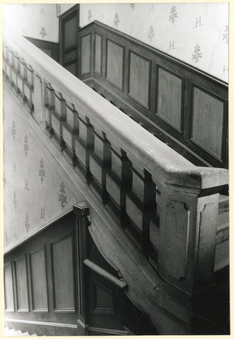 escalier, vue partielle