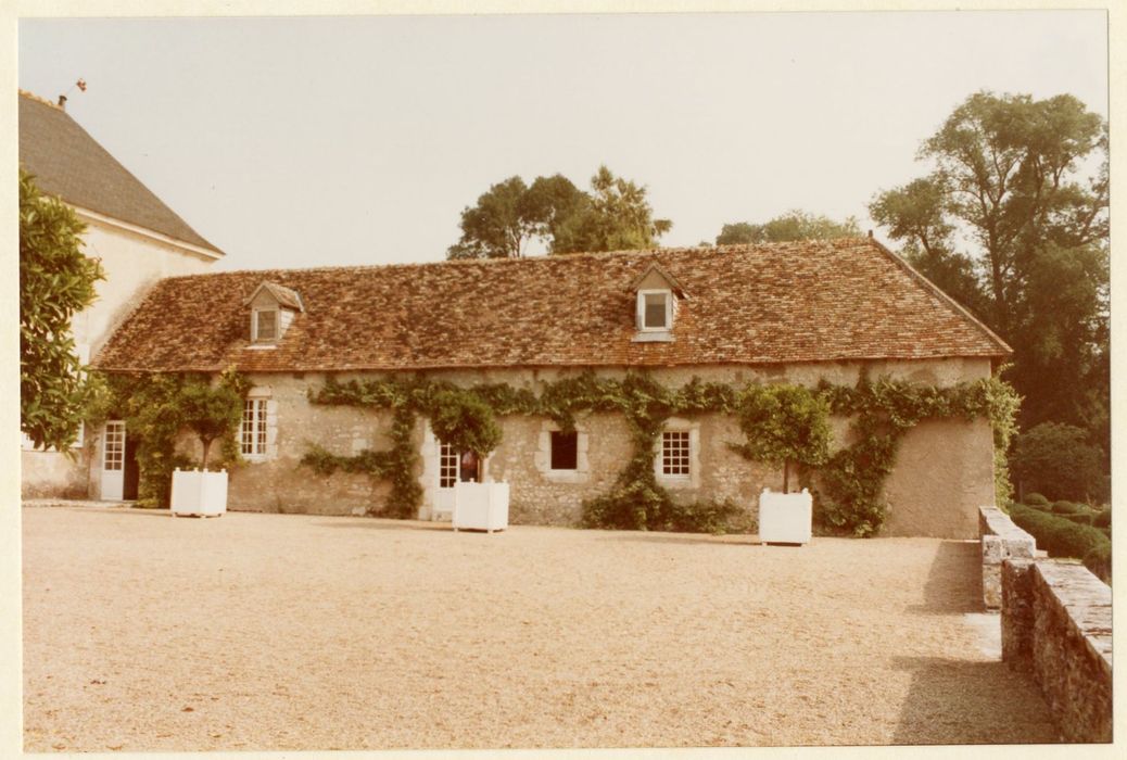 aile est, façade sud-ouest sur la terrasse