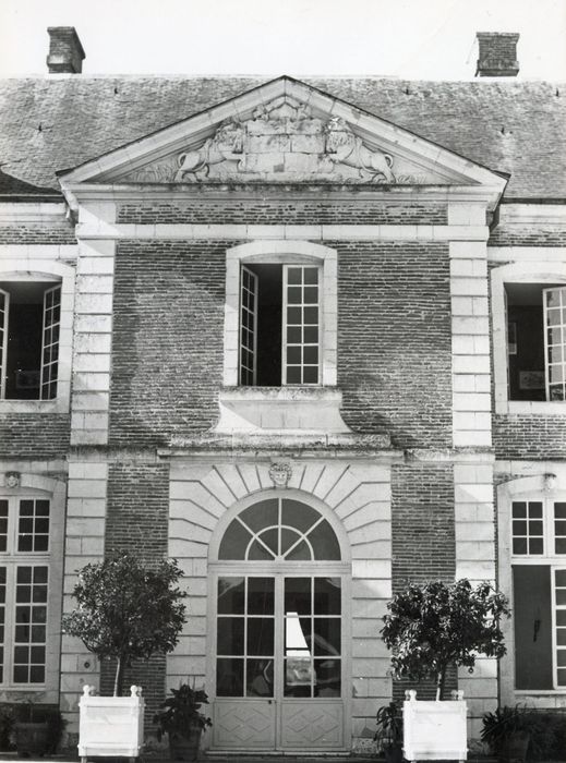 façade sud-est, avant-corps central