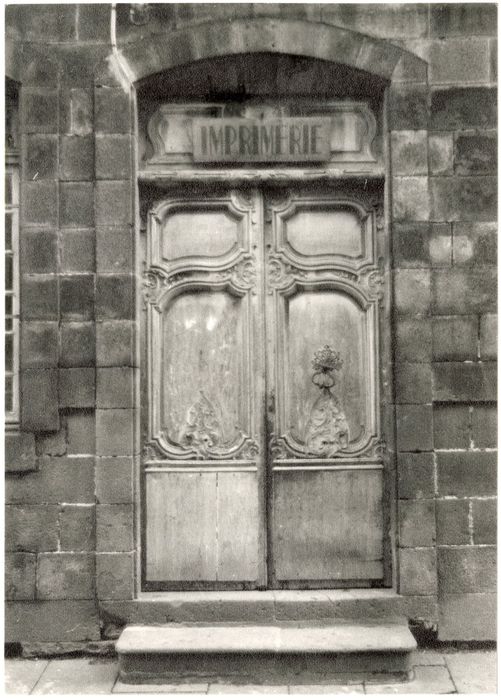 porte d’accès sur rue