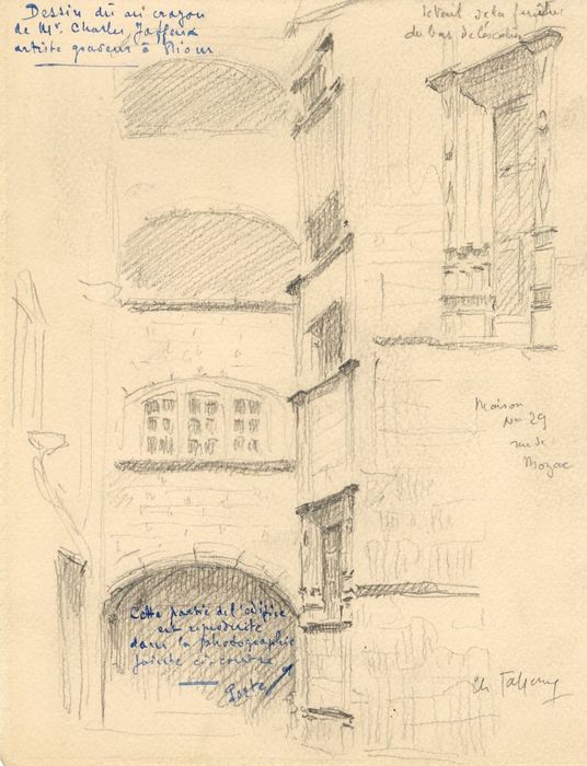 cour intérieure, vue partielle (dessin : crayon sur papier)