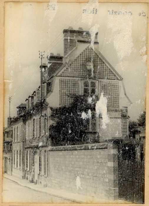 vue générale des façades depuis la rue