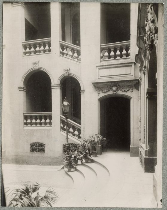 escalier d’honneur, vue partielle