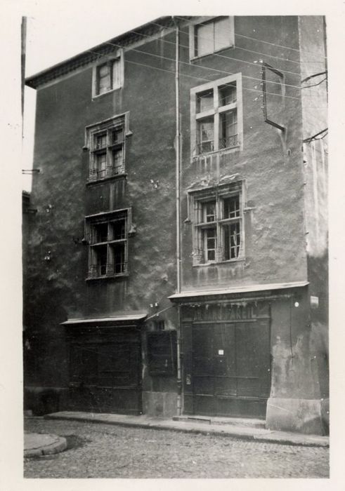 porte d’accès sur la Grand’rue