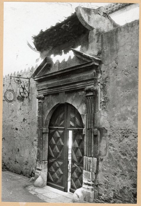 porte d’accès sur rue