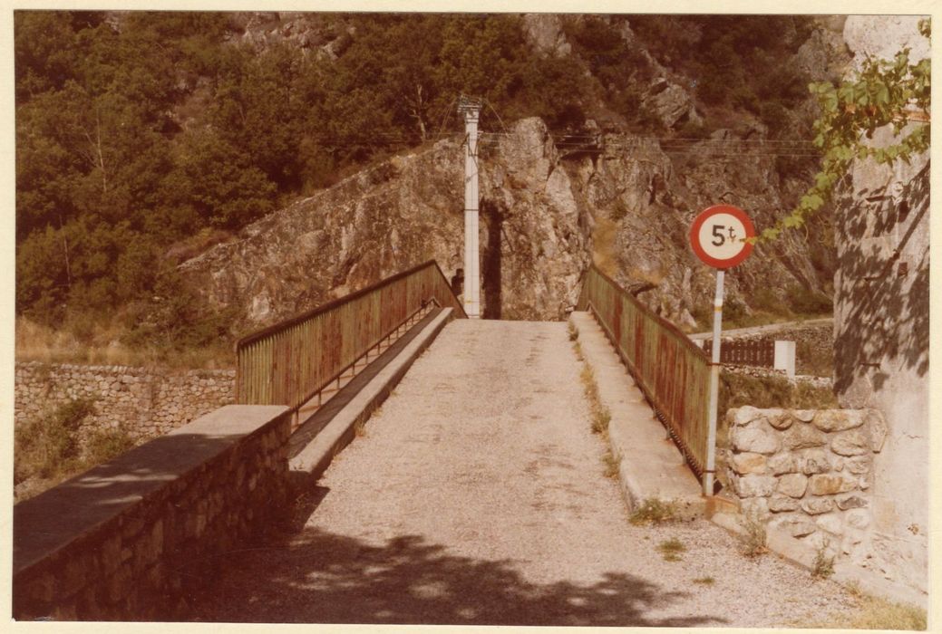 vue générale du tablier depuis la rive est