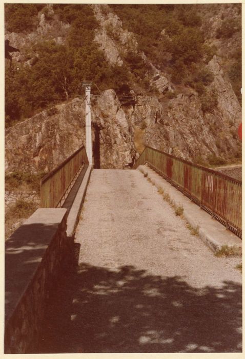 vue générale du tablier depuis la rive est