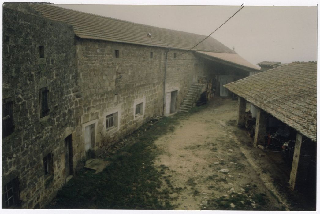 cour des communs, façade nord-ouest