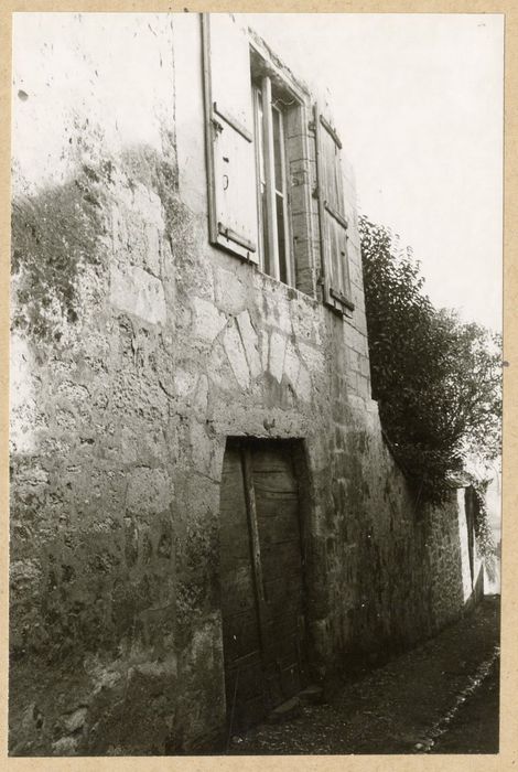 façade sur rue, ancienne d’accès sur rue