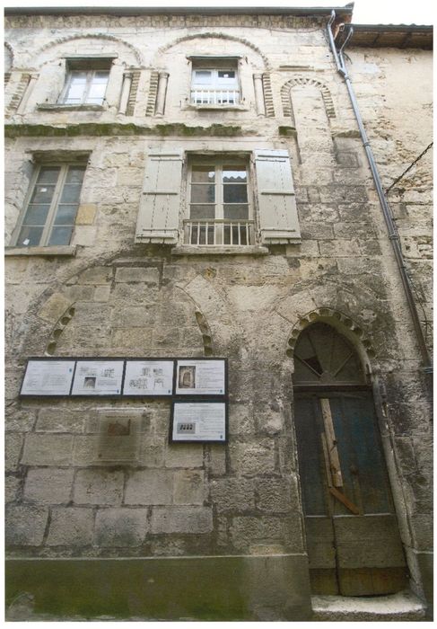 façade sur rue, vue partielle (photocopie numérisée)