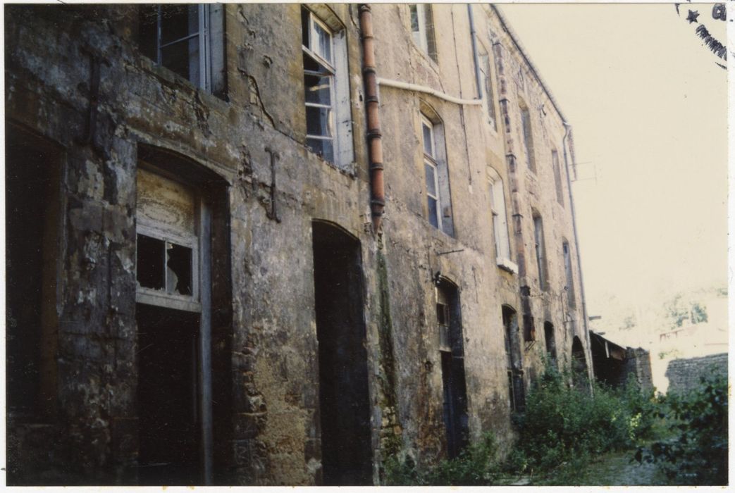 façade de l’aile est sur la ruelle