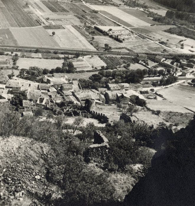 vue générale de l’enceinte au Sud