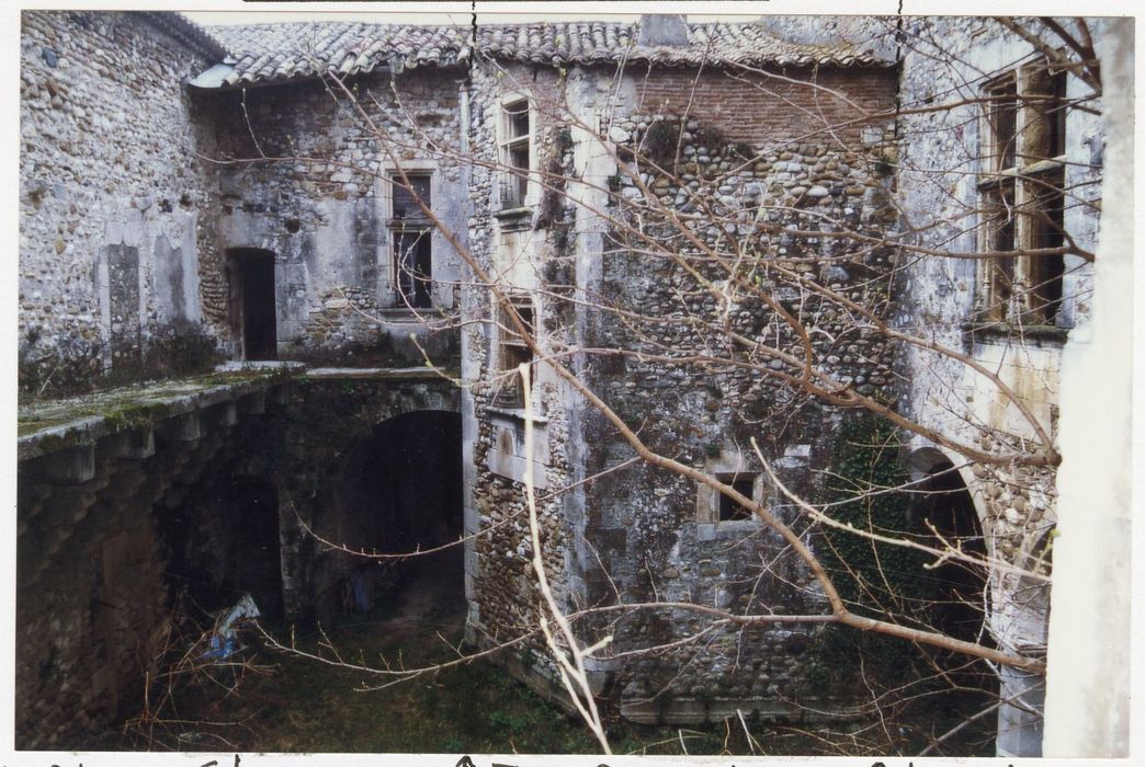 façades nord de l’aile sud sur la cour intérieure