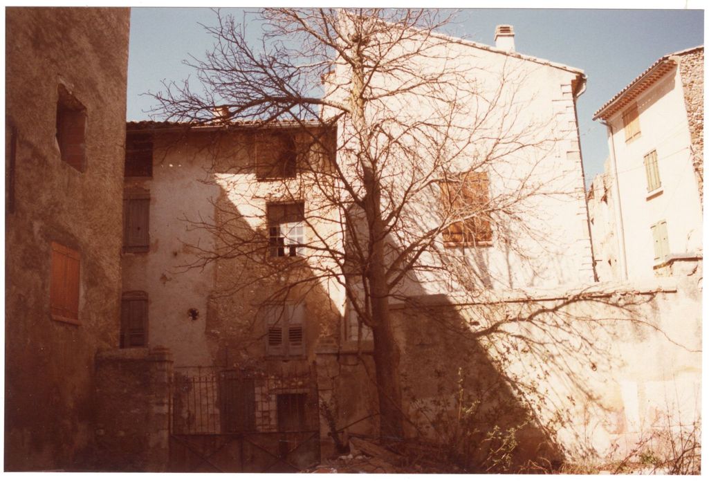 façade postérieure, vue partielle