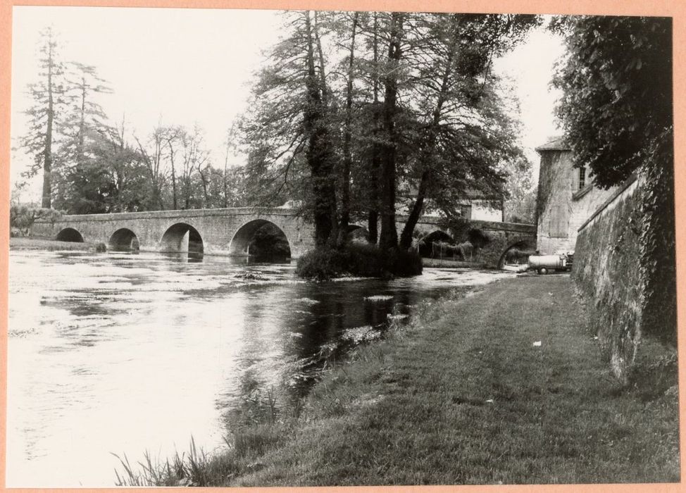 vue générale du pont depuis l’aval, rive sud