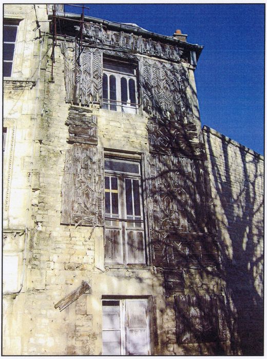 façade latérale droite avec des vestiges de son essentage (photocopie numérisée)