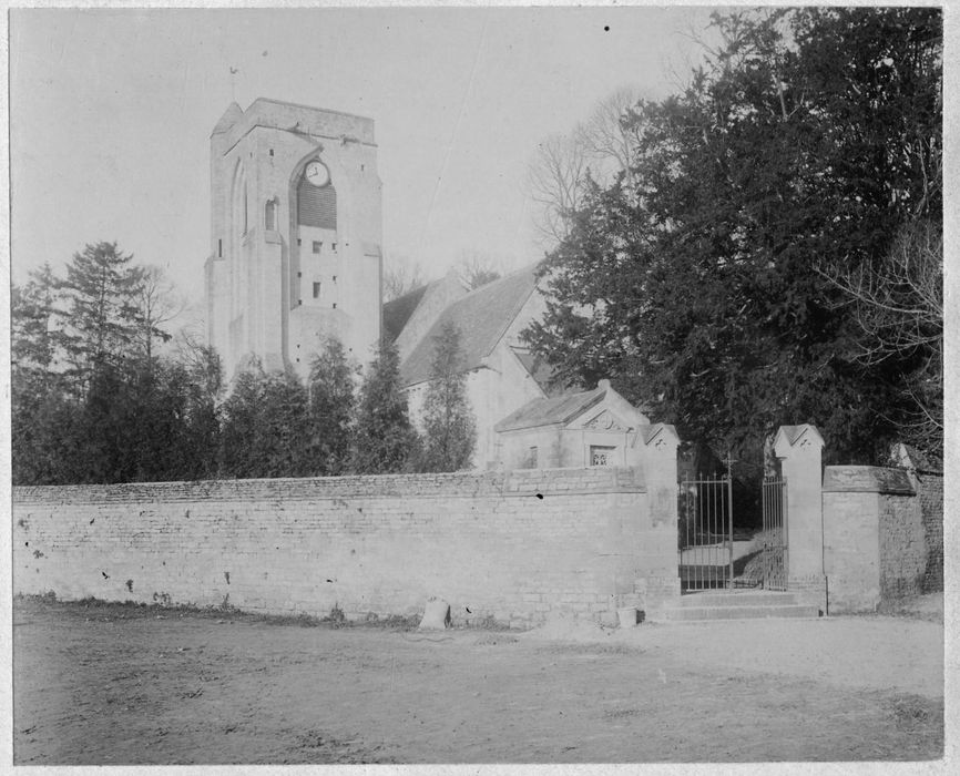 vue partielle de l’église depuis le Sud-Est