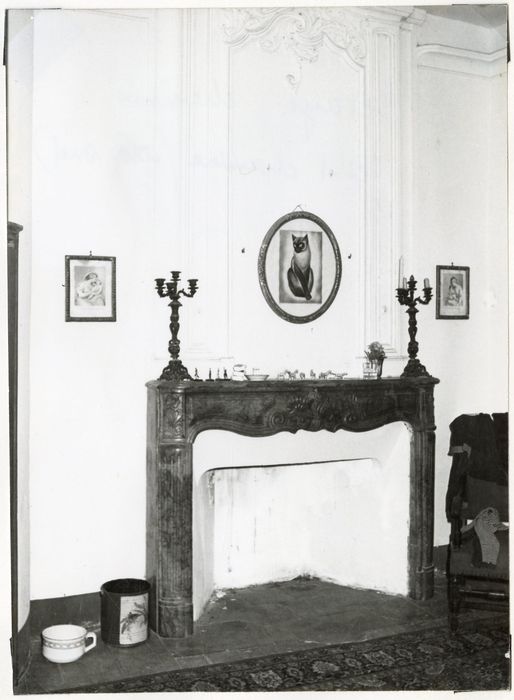 1er étage, chambre sud, cheminée