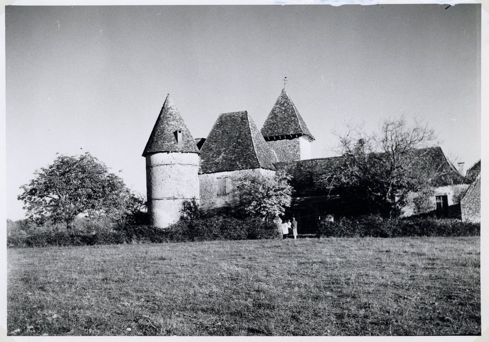 vue partielle des bâtiments depuis le Sud-Ouest