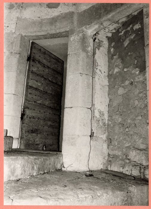 escalier à vis, portes palières