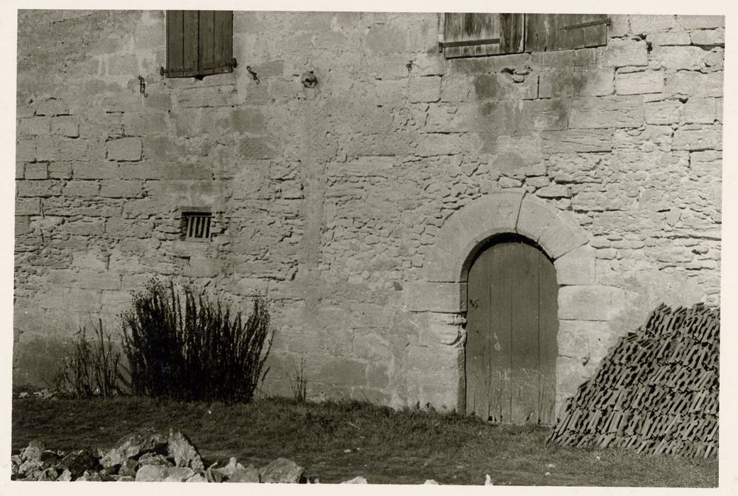 façade sud, porte d’accès