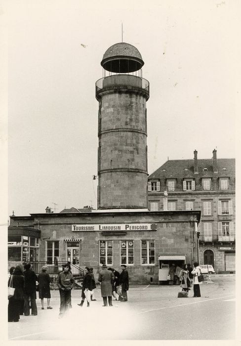 vue générale du château d’eau depuis l’Ouest