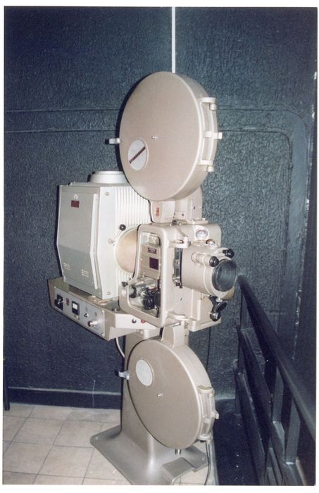 ancien projecteur Philips SPH60 de luxe