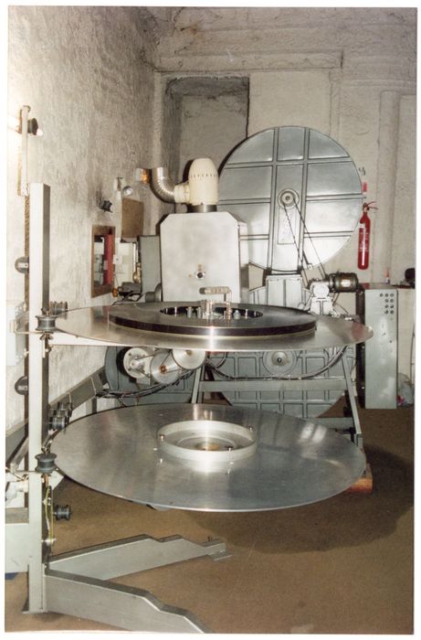 porte-galette, projecteur et dérouleur