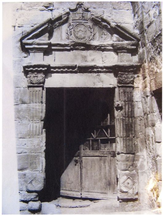 porte d’accès sur rue (photocopie numérisée)