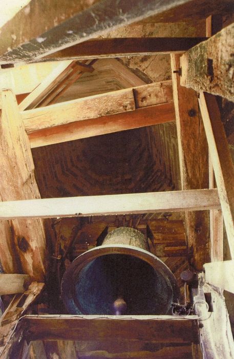 cloche (photocopie numérisée)