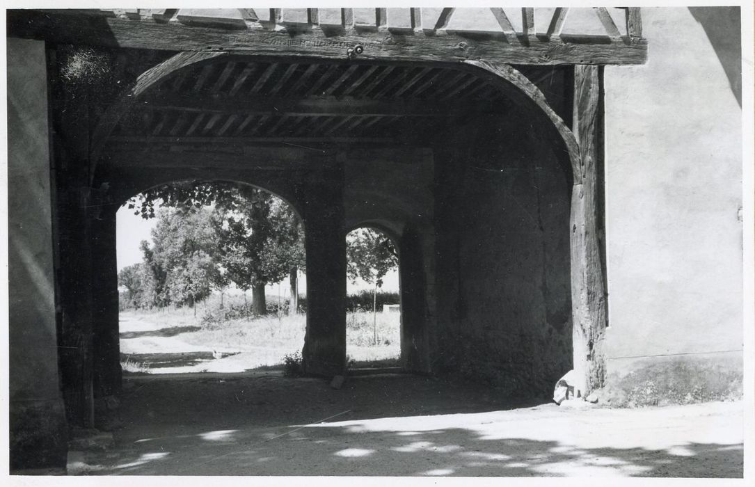 porterie, élévation nord-est, vue partielle