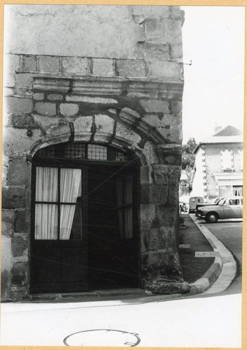 porte d’accès rue du Pont