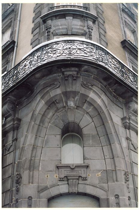 façades sur rues, détail de la trompe d’angle nord-ouest