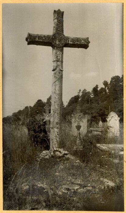 vue générale de la croix