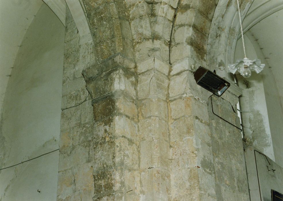 croisée du transept, détail des chapiteaux sculptés
