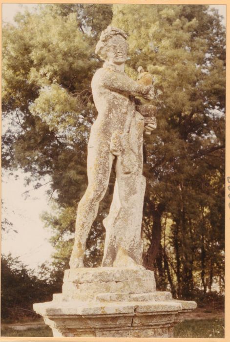 statue : Automne (l’)