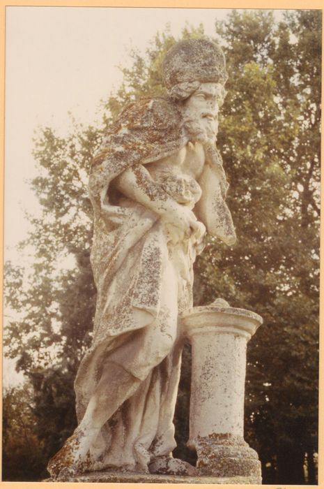 statue : Hiver (l’)