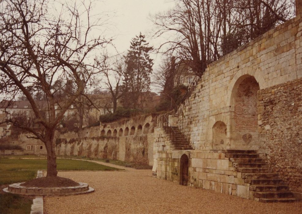 vue partielle des anciens remparts