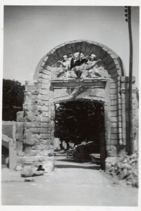 vue générale de l’ancienne porte