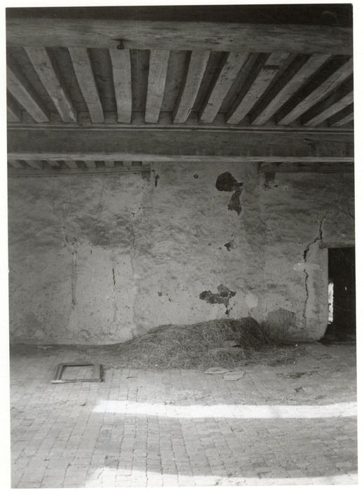 bâtiment sud, 1er étage, vue partielle de la grande salle