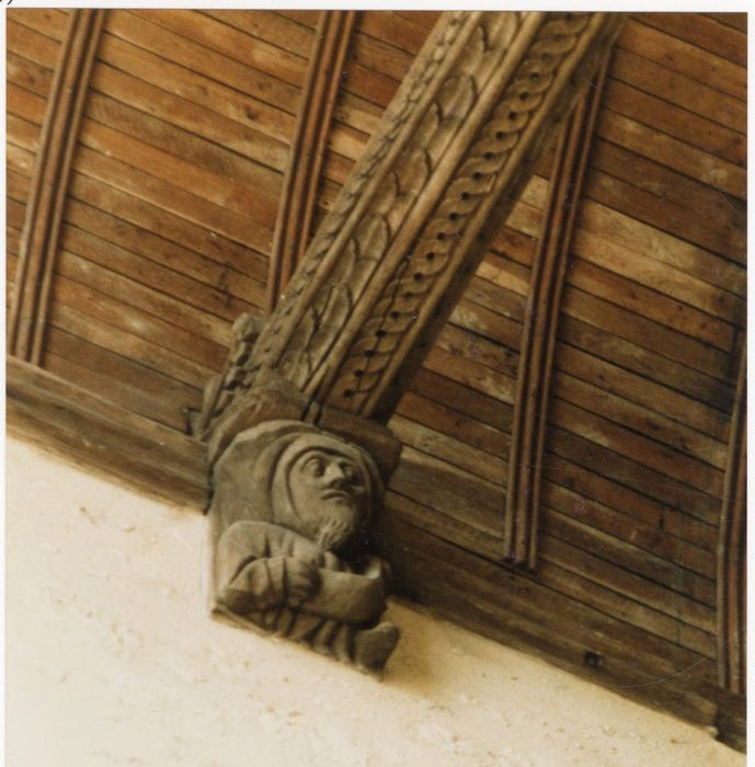nef, charpente, détail d’un culot sculpté