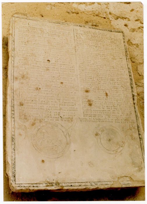 Plaque commémorative (charte lapidaire)